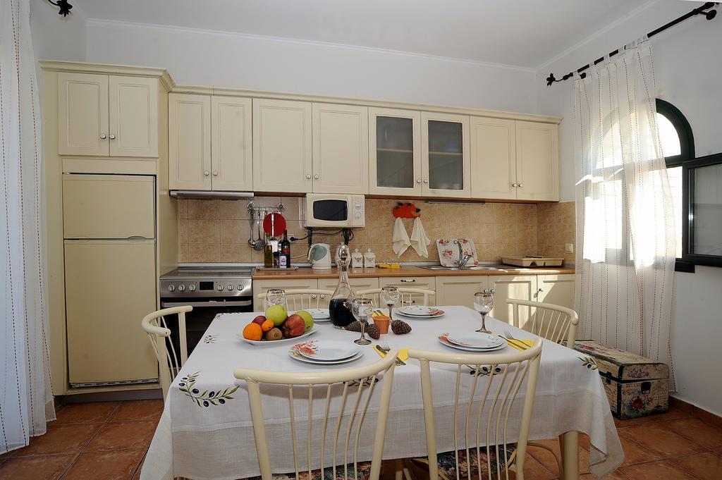 Stalakton Country Maisonettes Halikounas Room photo
